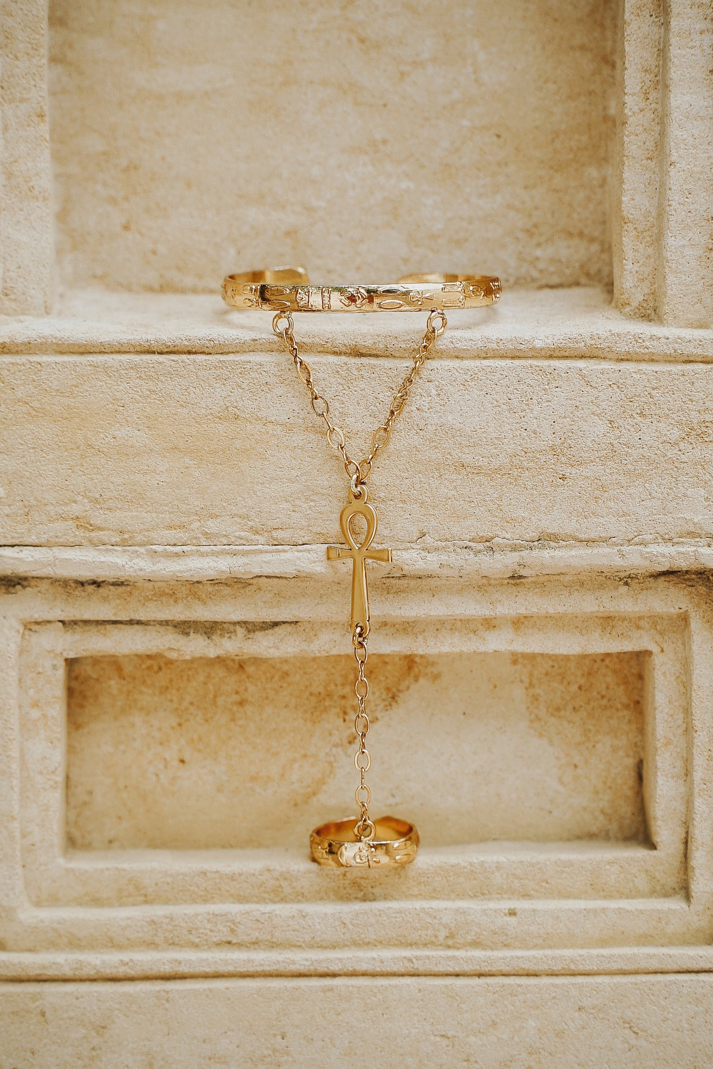 Ankh Hand jewel Egyptian hieroglyph
