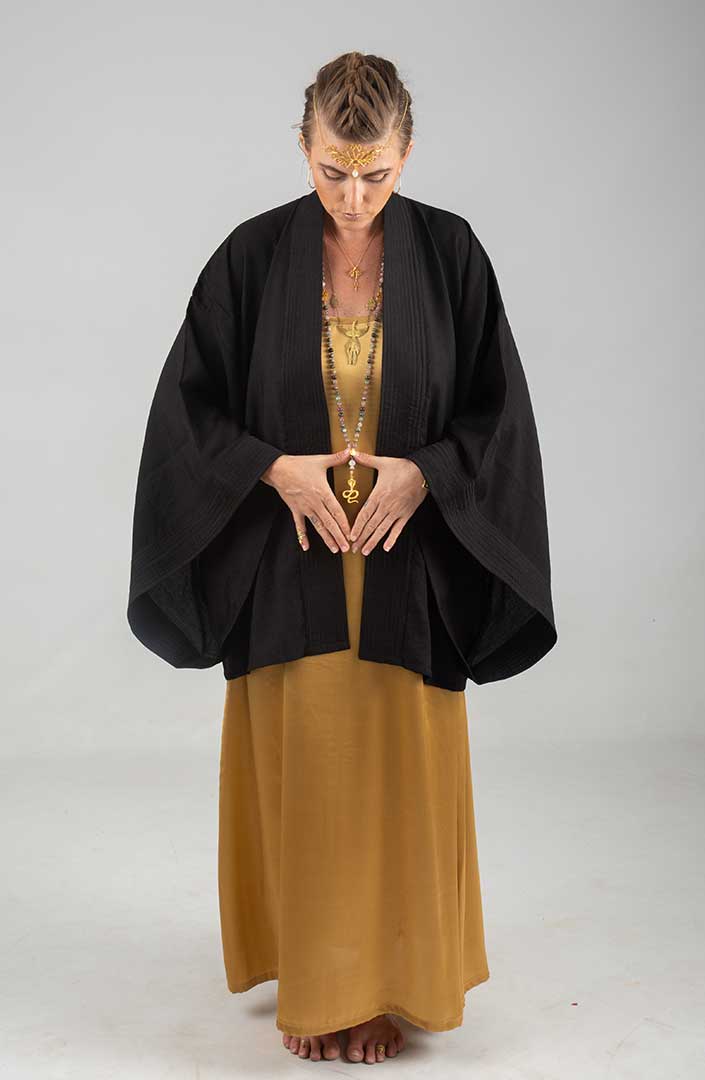 Horus Ninja Kimono black linen