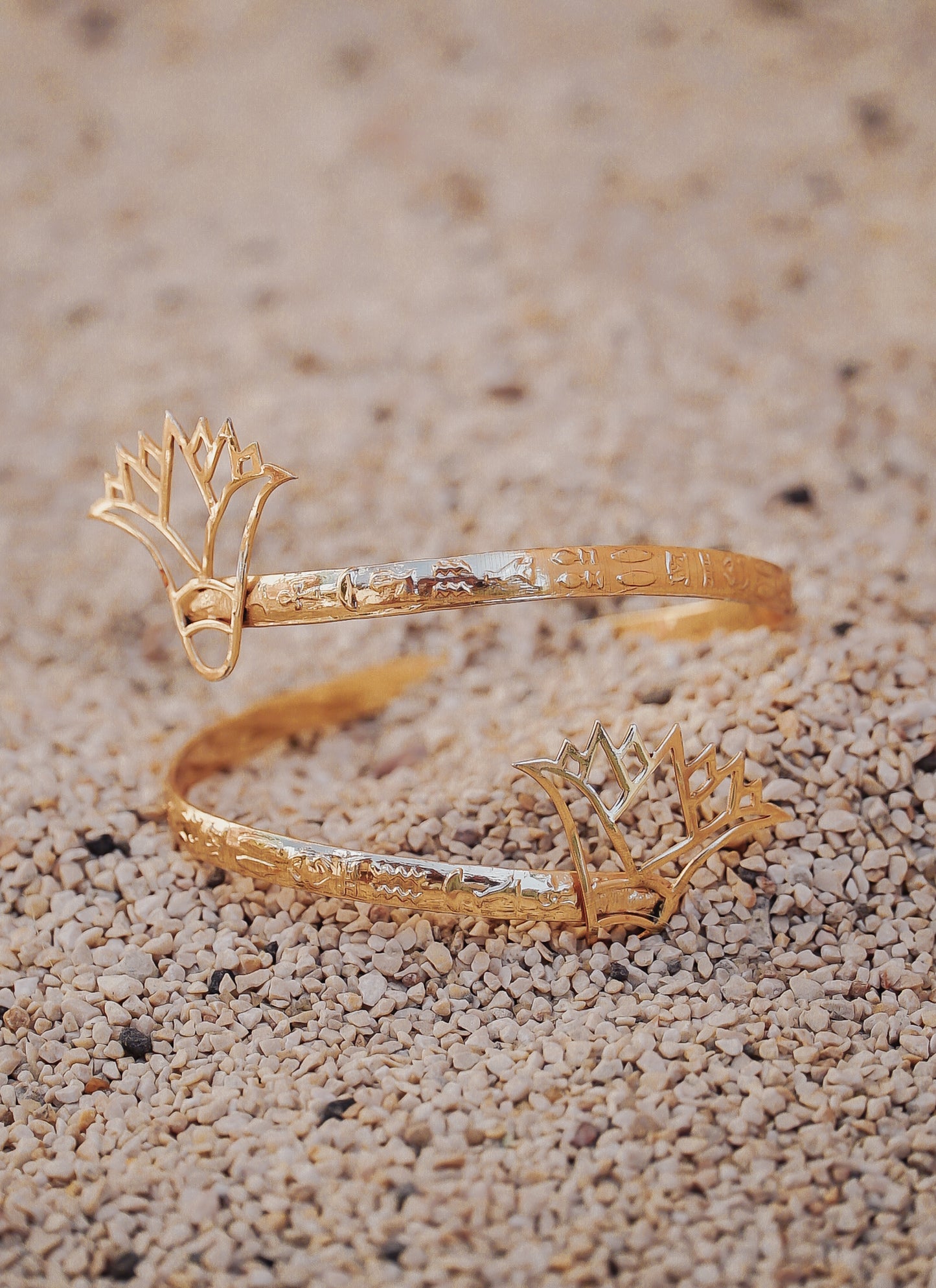 Lotus Hieroglyph Armband