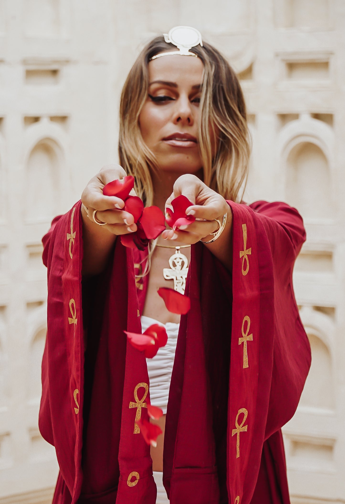 Nefrititi Ankh Scarlet Red Linen Kimono